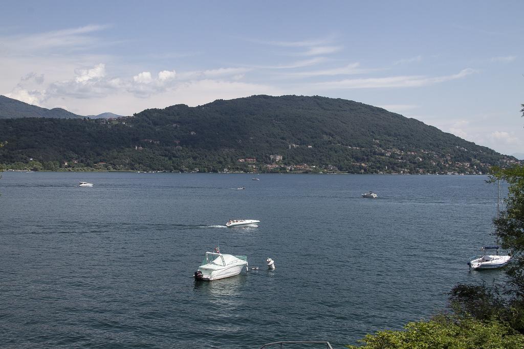Casa Vacanze La Nautica Бавено Экстерьер фото