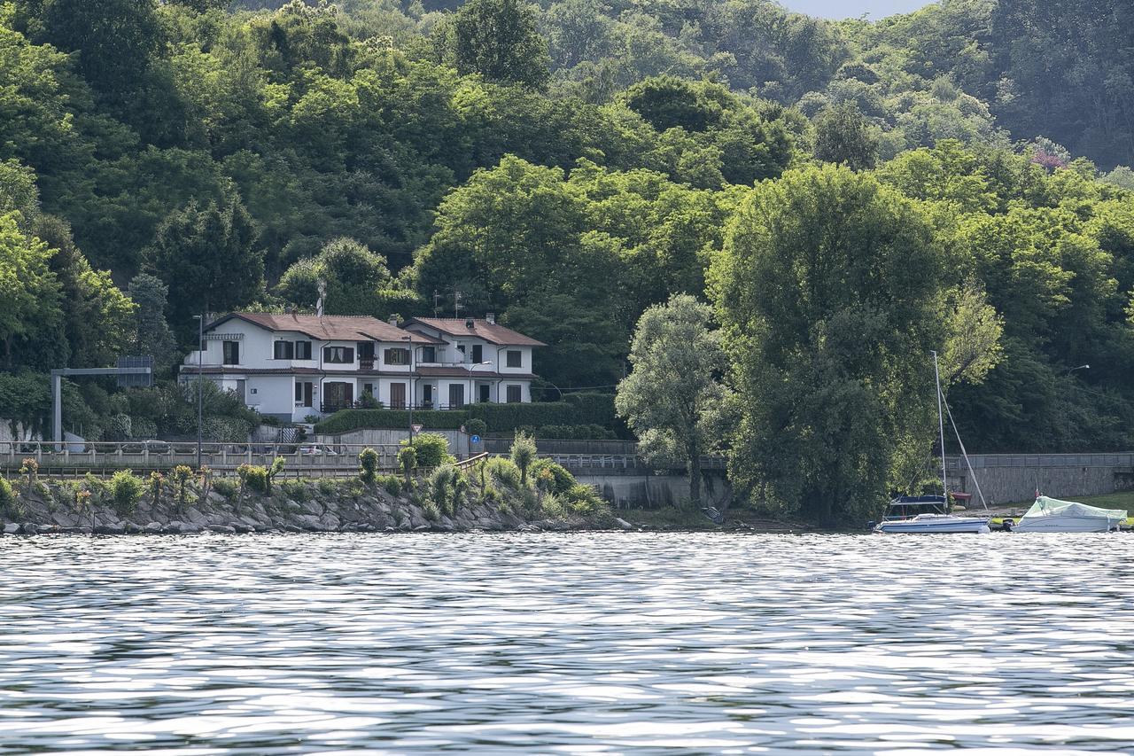 Casa Vacanze La Nautica Бавено Экстерьер фото